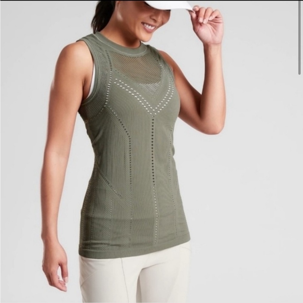 Athleta Oxygen Olive Green Workout Tank Top Woman’s Size XS